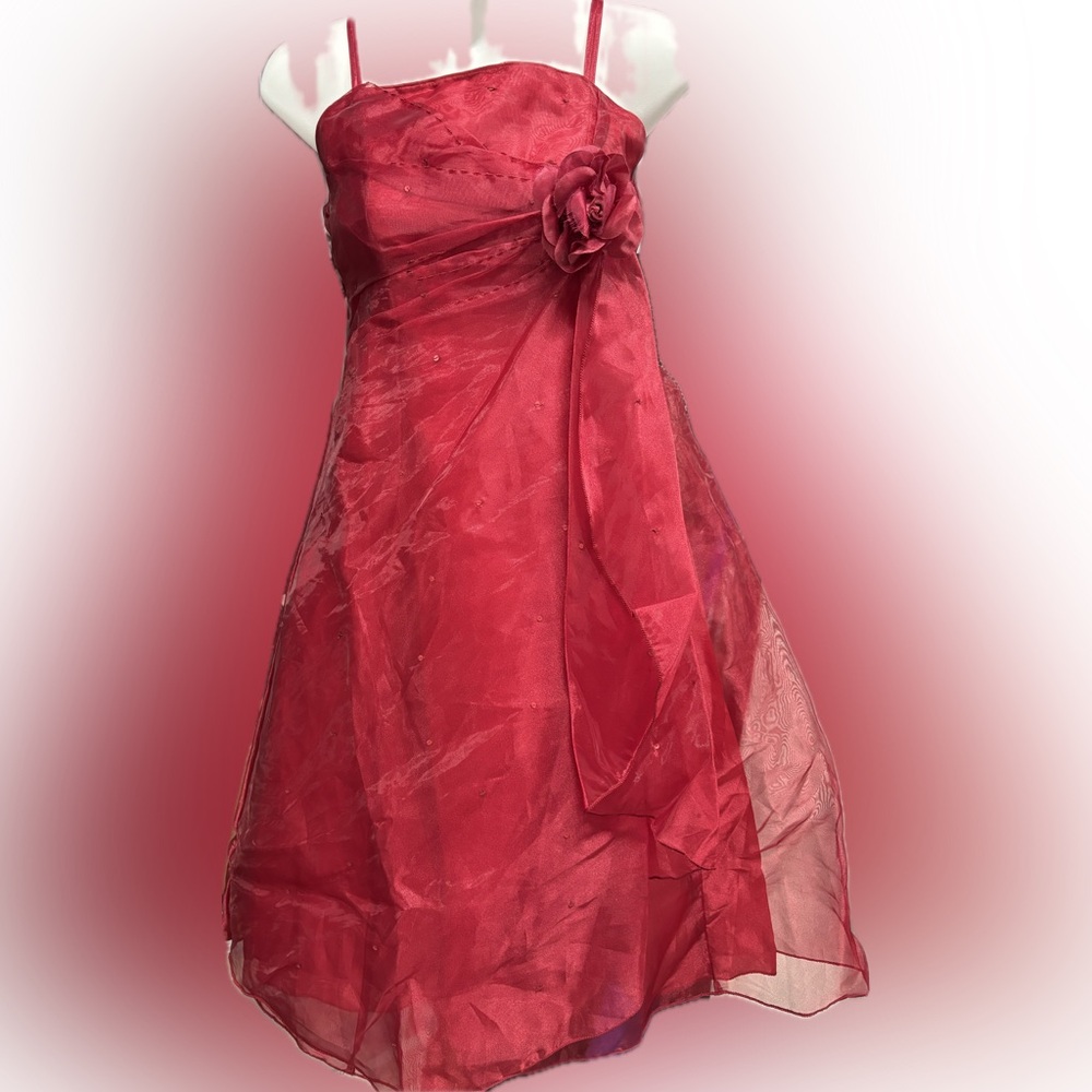 Elegant Red Sleeveless Dress with Floral Accent